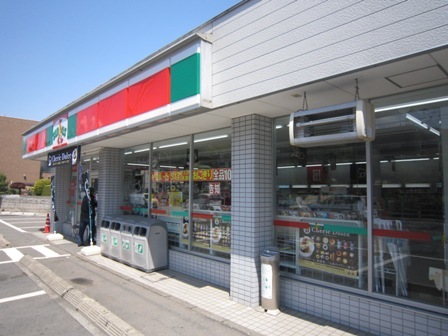 コンビニ　コンビニ（コンビニ）まで70m