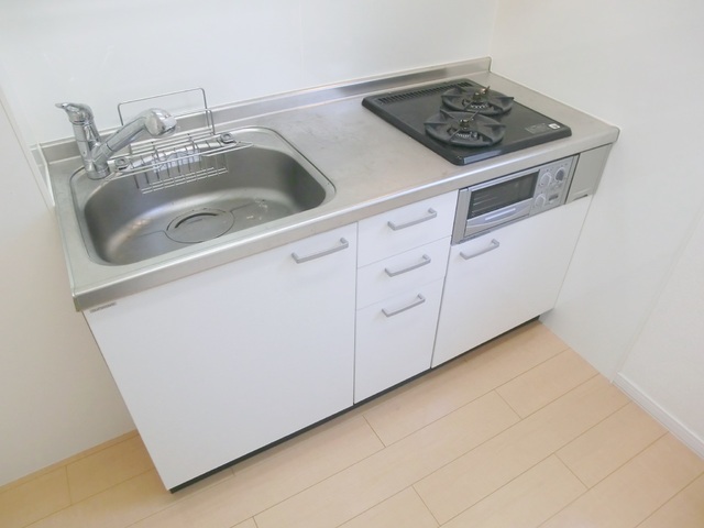 キッチン　浄水器一体型システムキッチン。