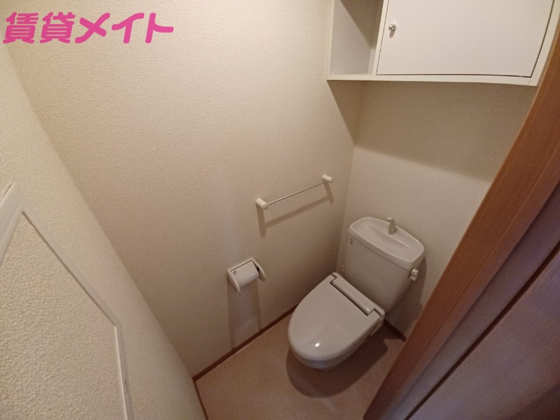 トイレ　同タイプ部屋写真です。