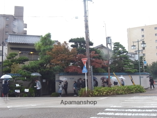 飲食店　あつた蓬莱軒　本店（飲食店）まで390m