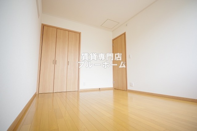 その他　洋室6帖！