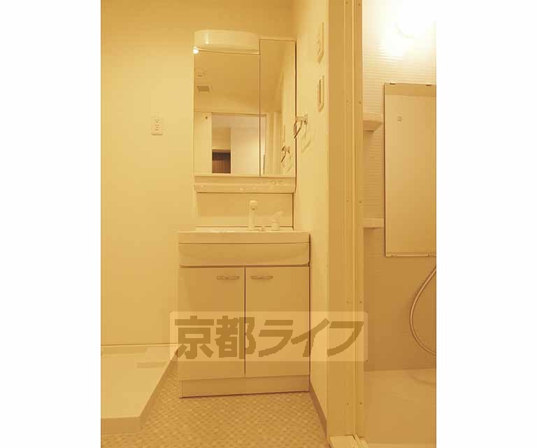 洗面設備　１０３号室写真