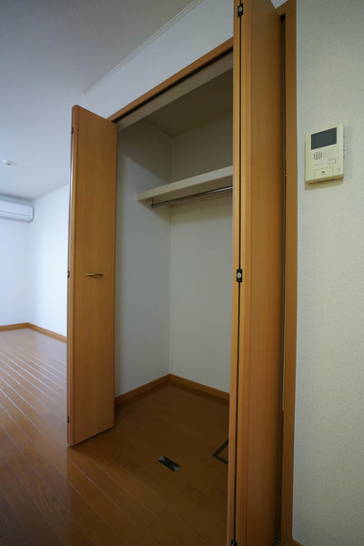 収納　同じ建物の別なお部屋