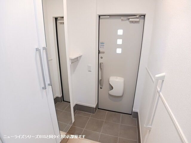 玄関　同タイプ物件・イメージです