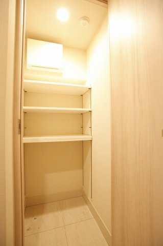 収納　シューズインクロゼット