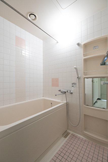 バス・シャワールーム　※写真は同タイプ住戸です。