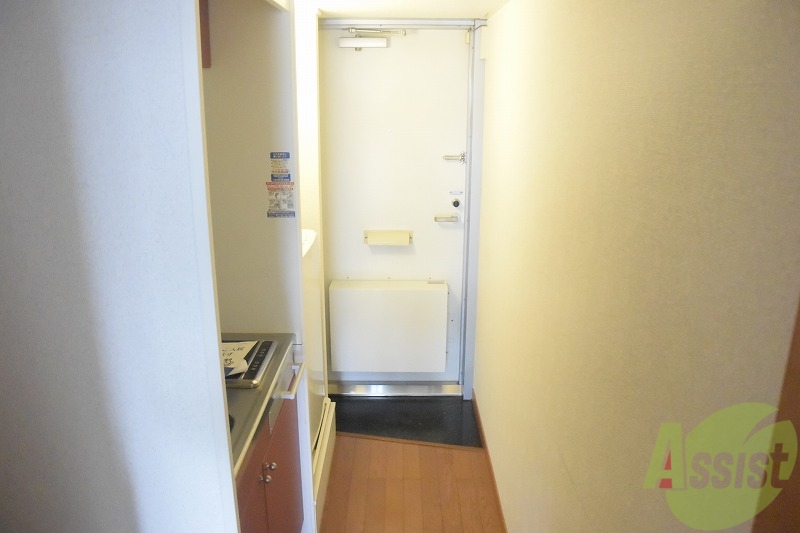 玄関　お部屋まで一本道の玄関。