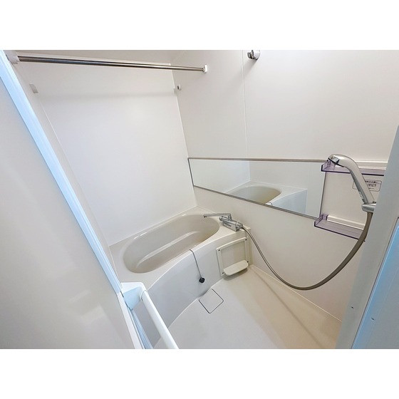 バス・シャワールーム　※他のお部屋のお写真となります。