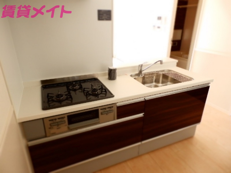 キッチン　同一物件別部屋のお写真です