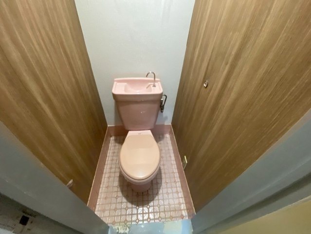 トイレ　同建物別部屋 現況優先