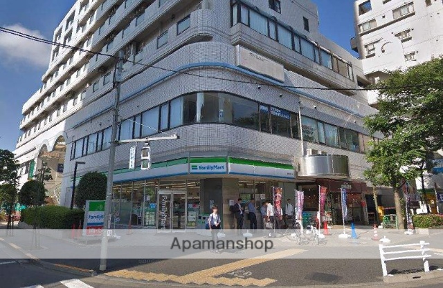 コンビニ　ファミリーマート境南通り店（コンビニ）まで61m