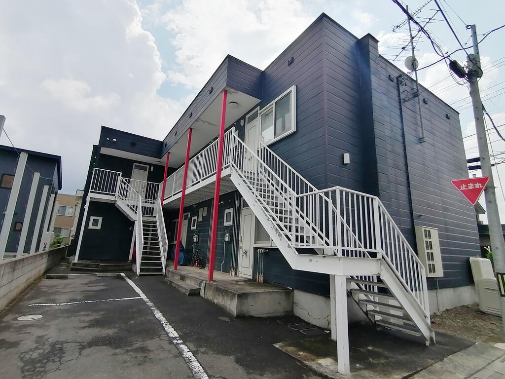 建物外観　弘前公園へ気軽に行ける距離です。