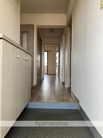 ラーバンハイツの玄関写真