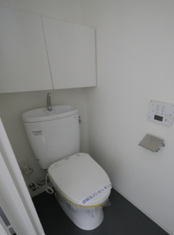 トイレ　別タイプ部屋　参考写真です