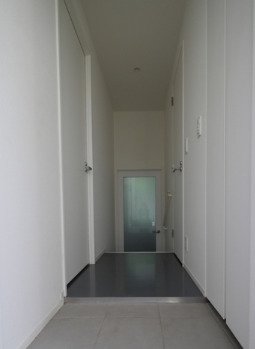 玄関　別タイプ部屋　参考写真です