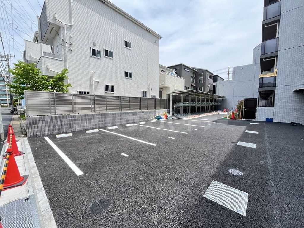 駐車場　駐車場