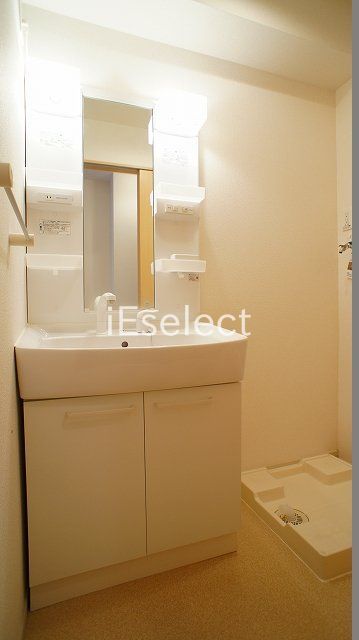 洗面設備　忙しい朝に便利な洗髪洗面化粧台