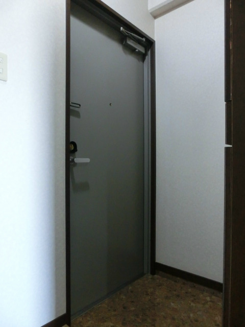 玄関　※他部屋参照、現況優先