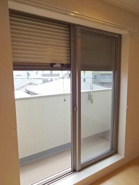 その他設備　★３階でも防犯シャッター付き★