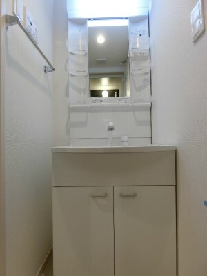 洗面設備　脱衣スペースもあります