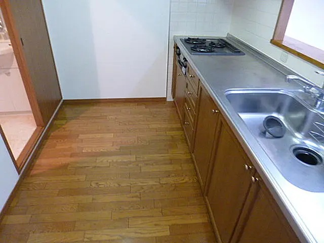 キッチン　※同建物の別のお部屋の写真です。