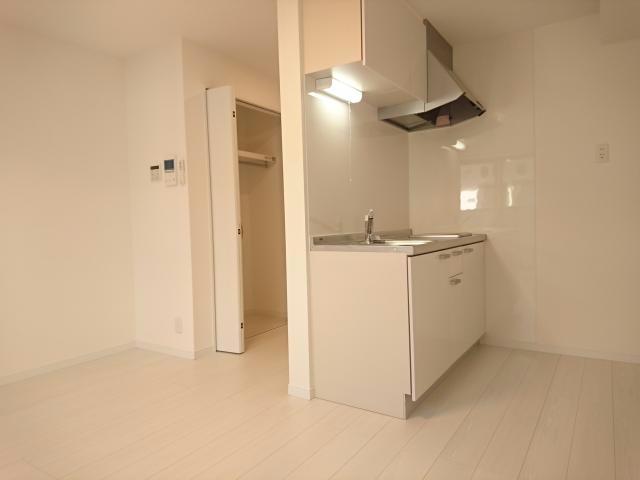 キッチン　※別部屋写真※反転タイプ