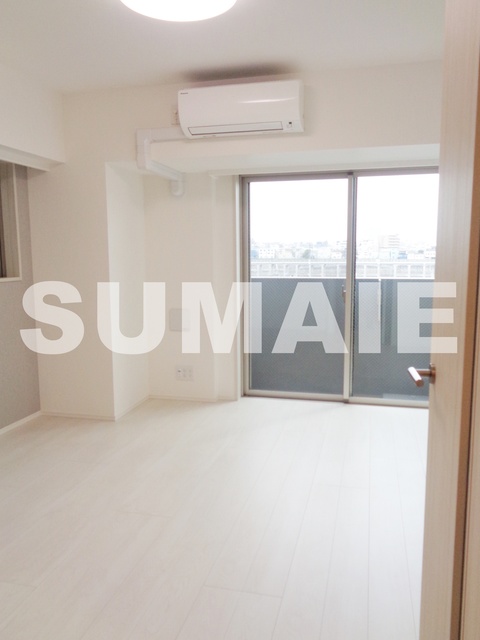 居室・リビング　二面採光の角部屋です☆