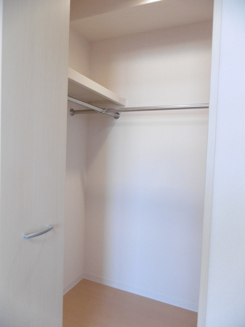 収納　※別部屋の参考写真です