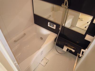 バス・シャワールーム　※別部屋の参考写真です