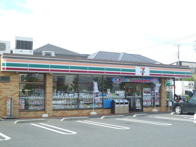 コンビニ　セブンイレブン 八潮2丁目いちょう通り店（コンビニ）まで60m
