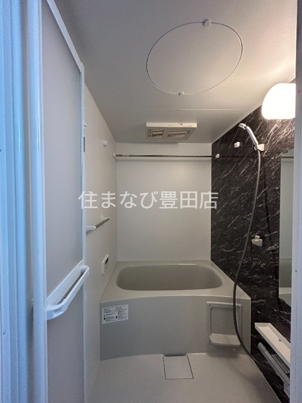 バス・シャワールーム　同型完成モデル