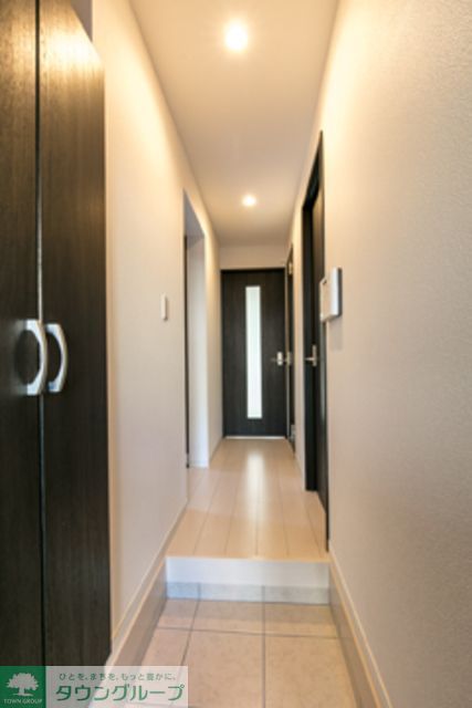 玄関　※写真は同タイプ住戸です。