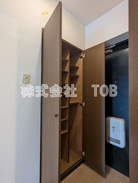 その他設備　シューズボックス※クリーニング完了前※別部屋参考写真