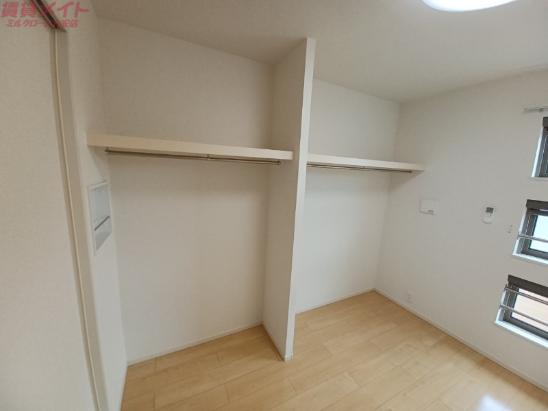 収納　同型反転タイプ画像