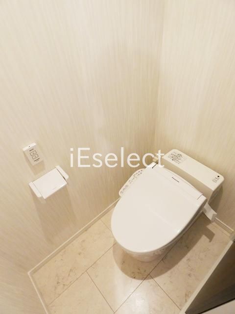 トイレ　あると便利な温水洗浄便座付き♪