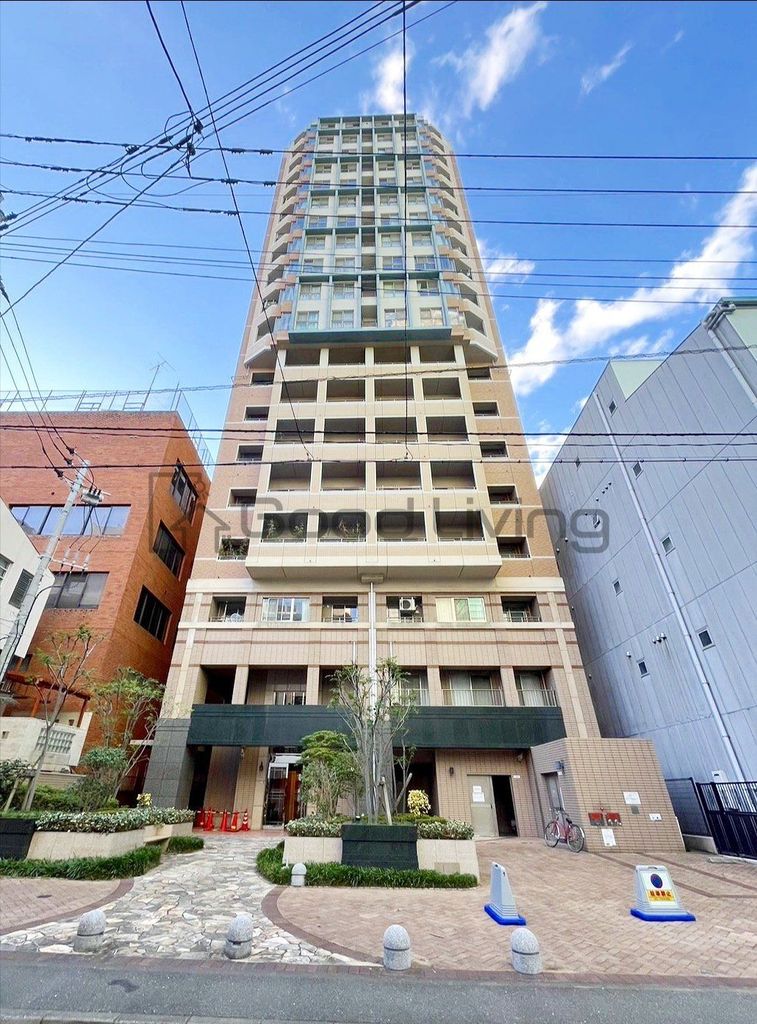 建物外観　高級感あふれる佇まい