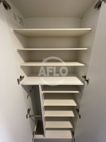 収納　プレサンス塚本ベラビィ　シューズボックス