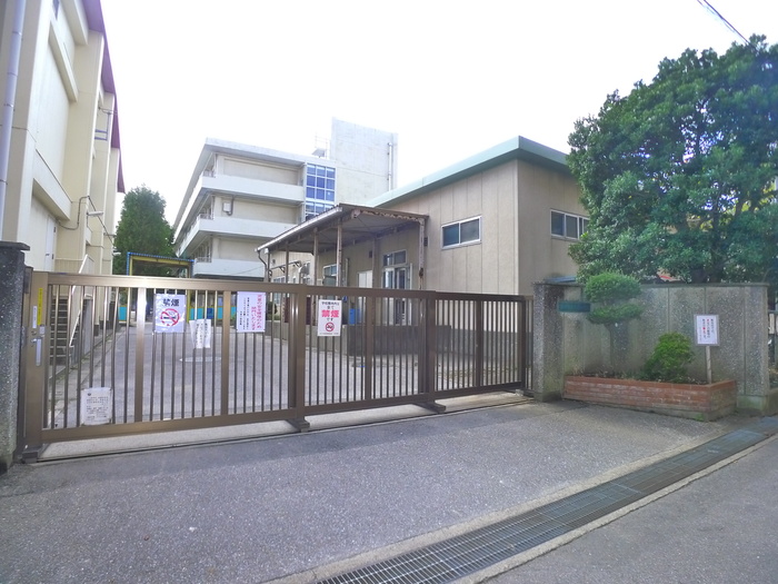 小学校　大洲小学校（小学校）まで462m