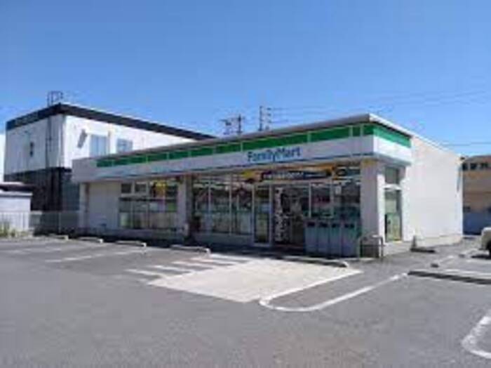 コンビニ　ファミリーマート 光浅江五丁目店（コンビニ）まで369m