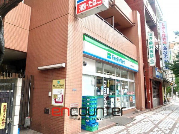 コンビニ　ファミリーマート深川門前仲町店（コンビニ）まで160m