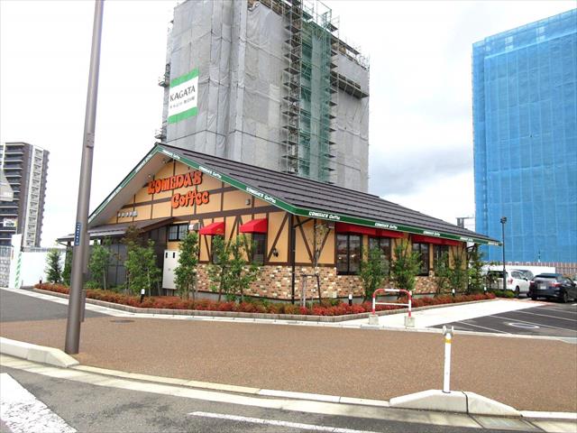 飲食店　コメダ珈琲店（飲食店）まで2047m