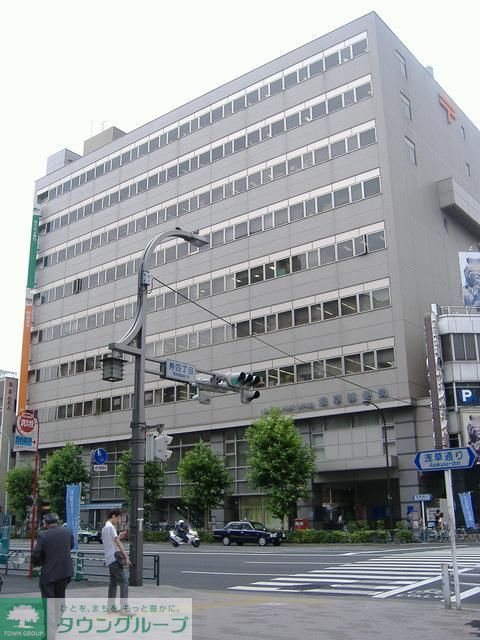 郵便局　浅草郵便局（郵便局）まで400m