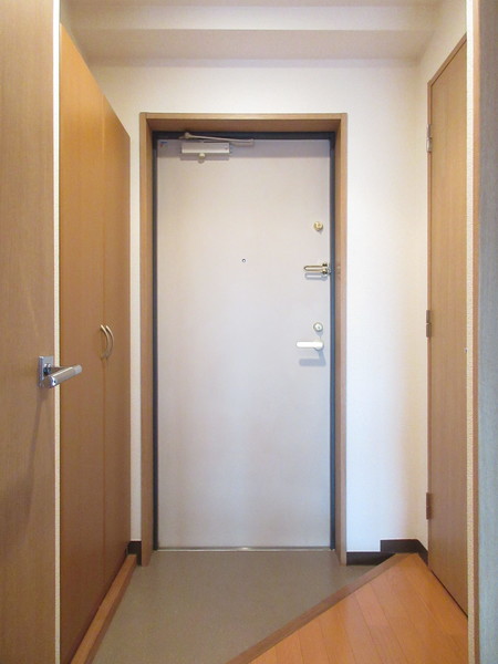 玄関　同タイプの参考写真