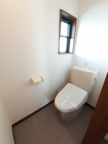 トイレ　清潔感のあるトイレです