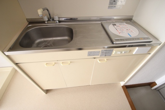 キッチン　※別部屋の写真です