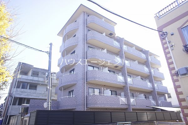 建物外観　外観タイル張りオシャレです☆