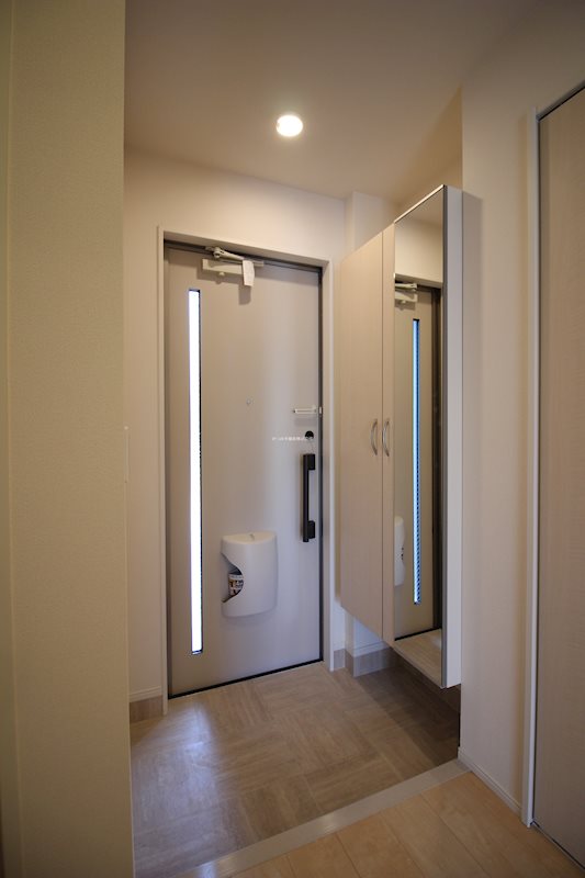 玄関　※他部屋参考写真