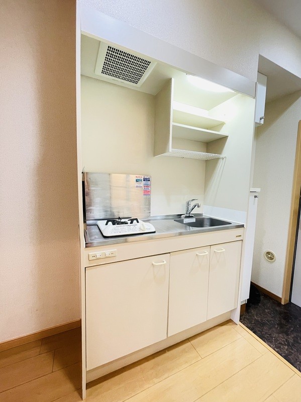 キッチン　広々使える快適な調理スペースです♪