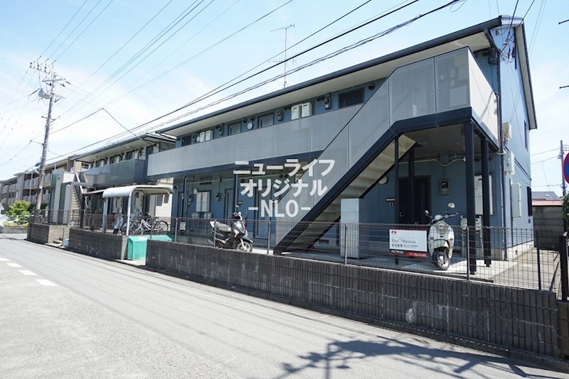 建物外観　積水ハウス施工の賃貸住宅「シャーメゾン」