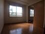 その他部屋・スペース　寝室はこちらです。光が差し込む、温かみのあるお部屋です。